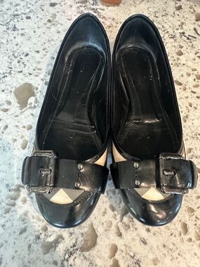Burberry Black Patent Buckle Flats with Beige Check Accent